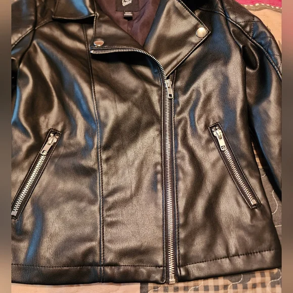 Girls Art Class "Leather" Coat, Size Medium - Picture 6 of 6